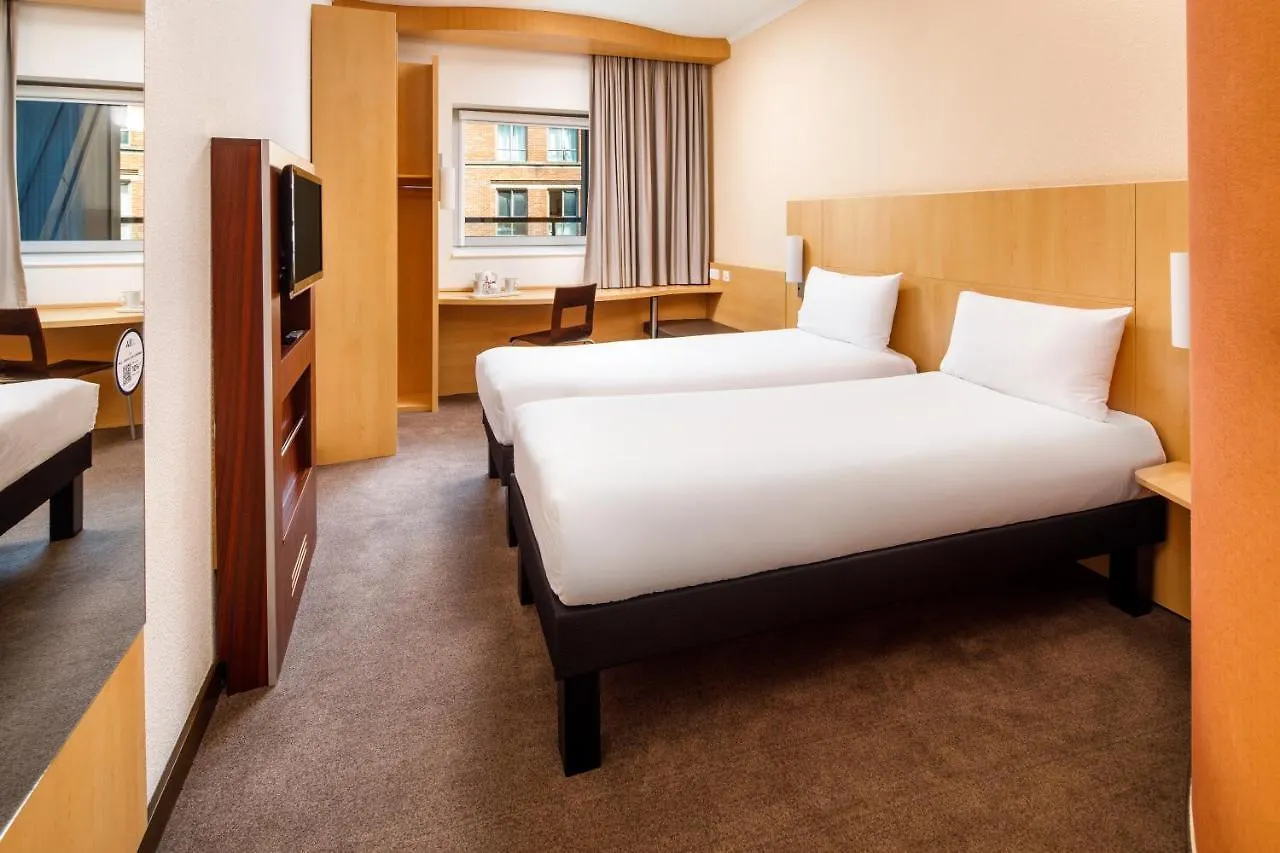 Отель Ibis Nottingham Centre 3*,